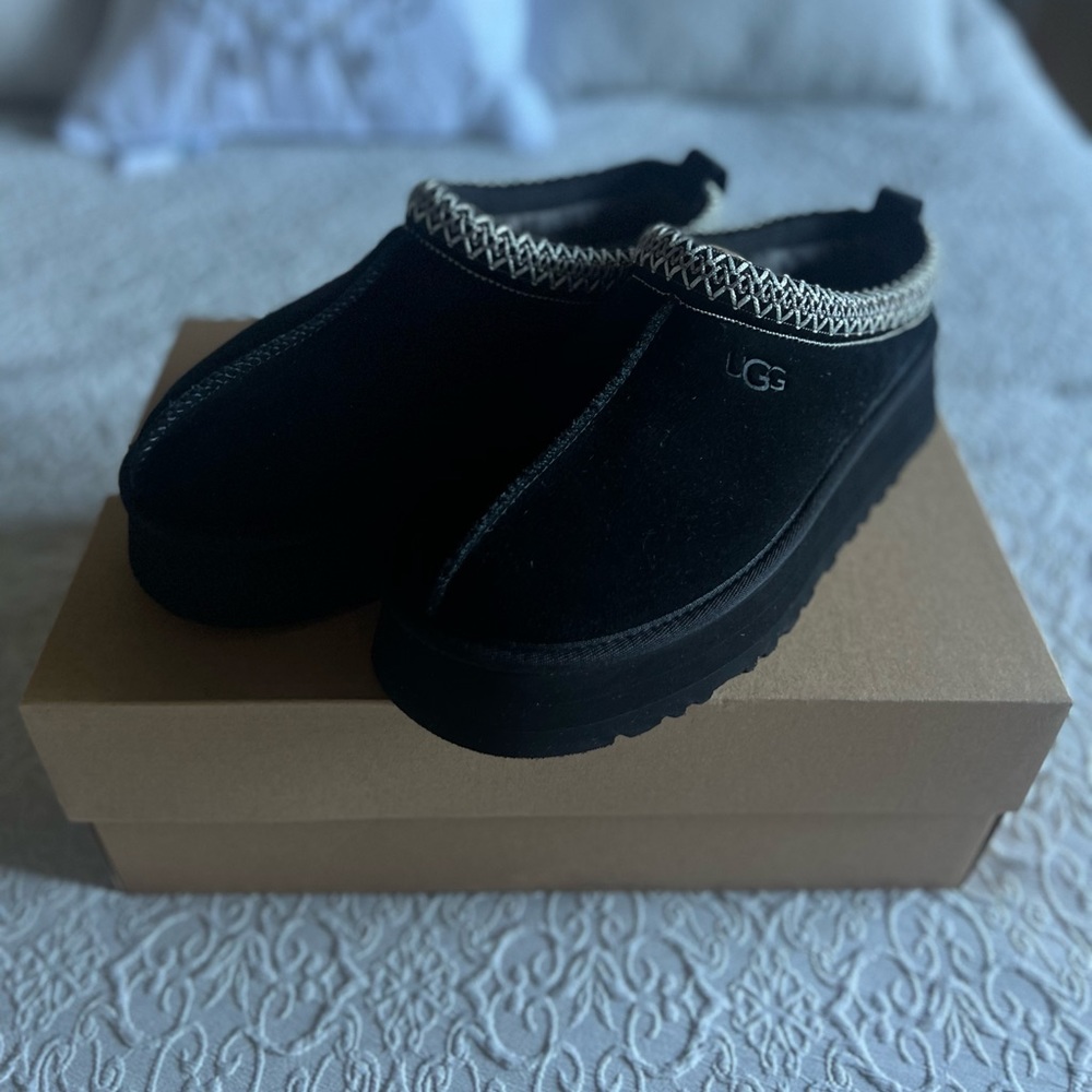 Brand new UGG Tazz
